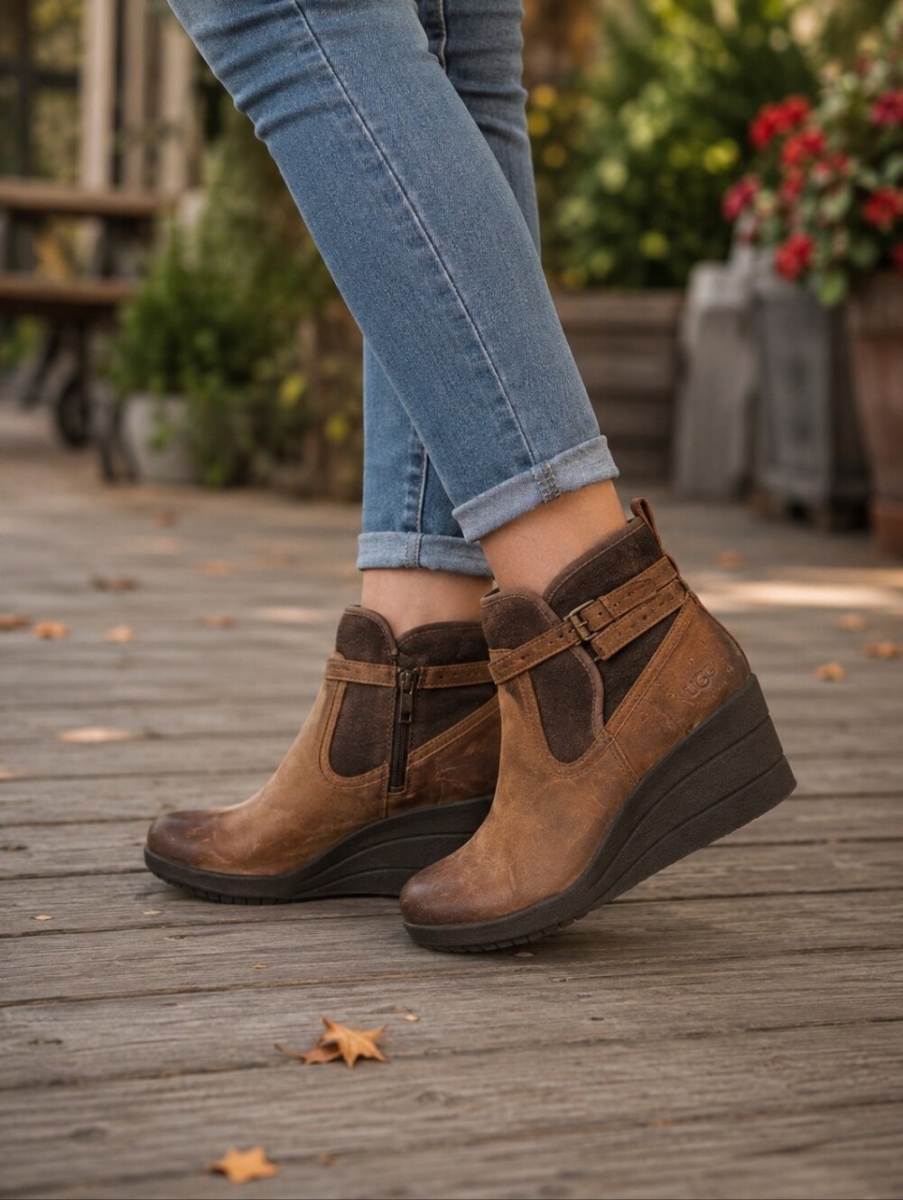 UGG Emalie Wedge Boots Size 7